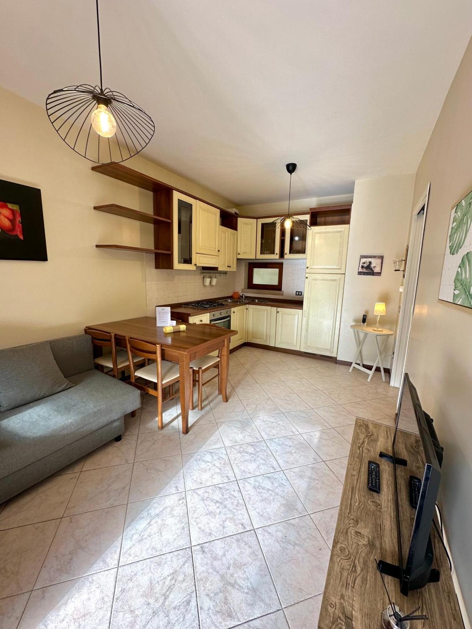Lauri & Faggi Aparthotel Desenzano del Garda Exteriör bild