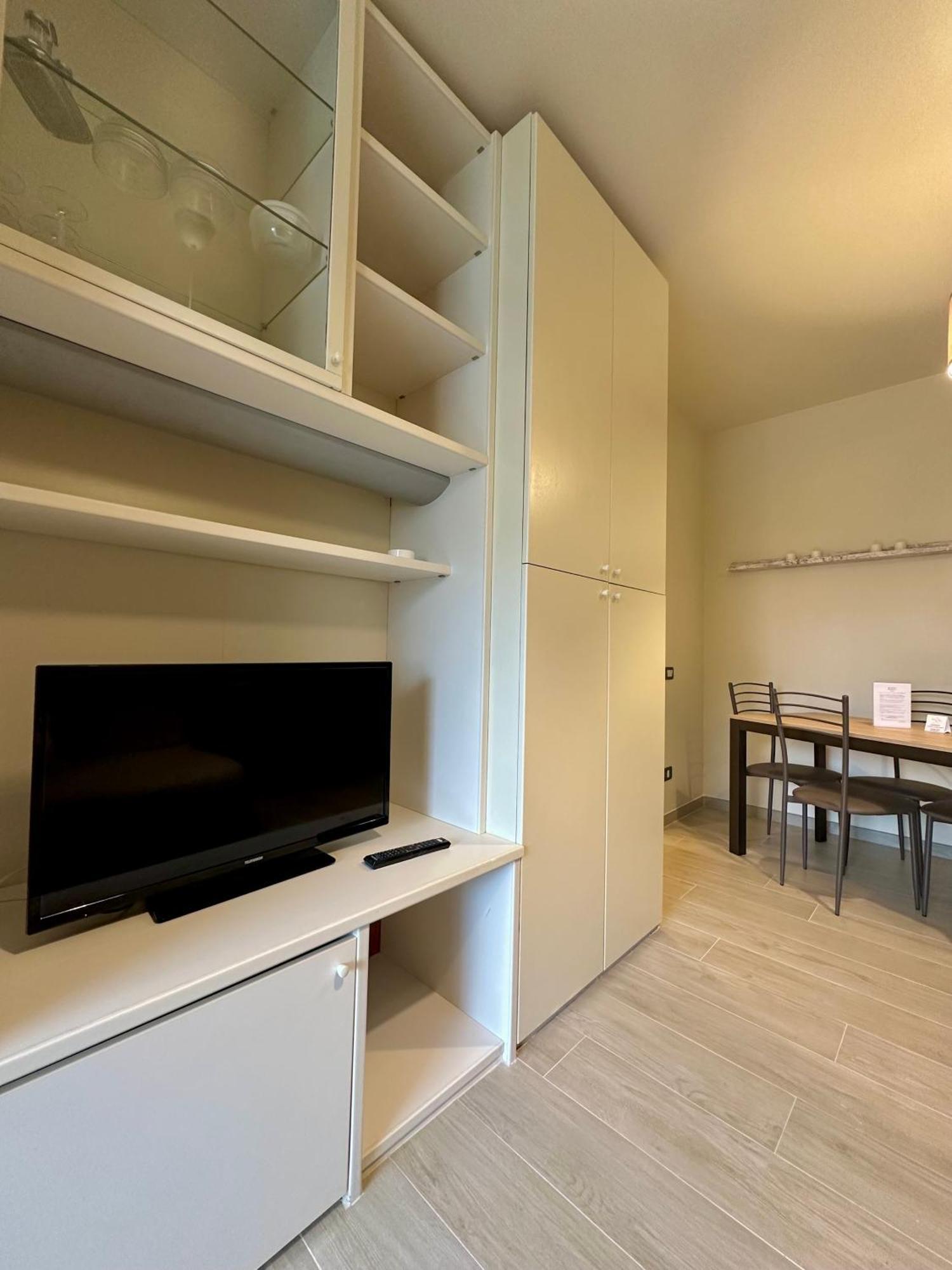 Lauri & Faggi Aparthotel Desenzano del Garda Exteriör bild